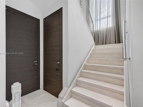 Undisclosed Address #A11858364, Fort Lauderdale FL 33316