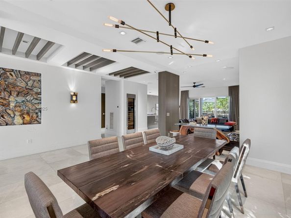 Undisclosed Address #A11858364, Fort Lauderdale FL 33316