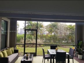 8550 NW 39th Ct, Coral Springs FL 33065