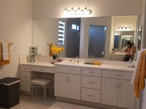 8550 NW 39th Ct, Coral Springs FL 33065