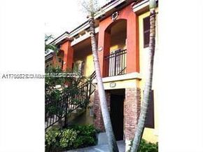 940 NE 33rd Ter 103, Homestead FL 33033