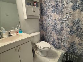 940 NE 33rd Ter 103, Homestead FL 33033