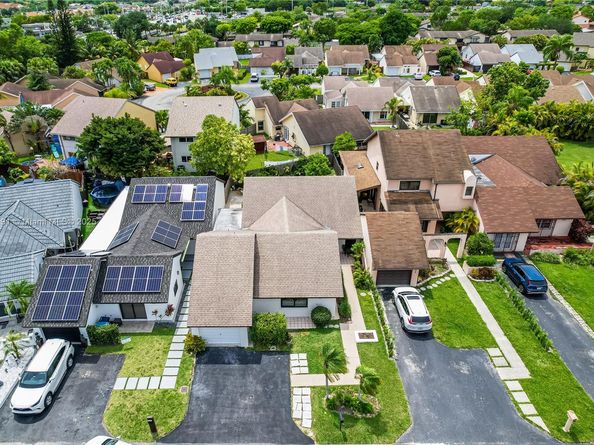 7106 SW 103rd Pl, Miami FL 33173