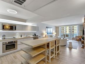 102 24th St 1213, Miami Beach FL 33139