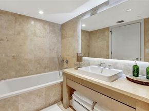 102 24th St 1213, Miami Beach FL 33139