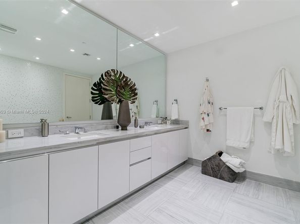 16901 Collins Ave 1503, Sunny Isles Beach FL 33160