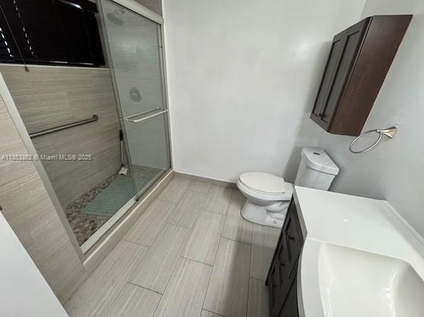703 NW 105th Pl C1, Miami FL 33172