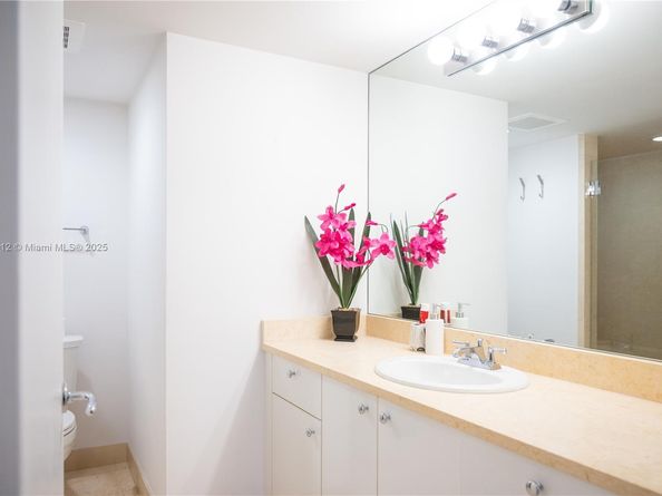 19900 E Country Club Dr 318, Aventura FL 33180
