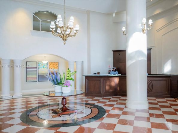 19900 E Country Club Dr 318, Aventura FL 33180