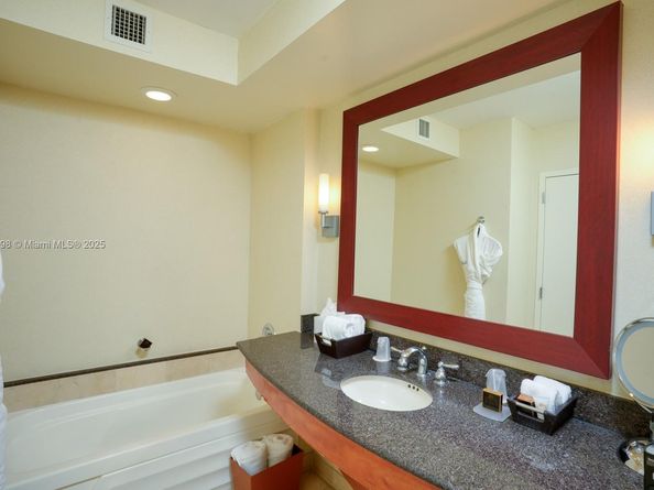 18001 Collins Ave 1118, Sunny Isles Beach FL 33160