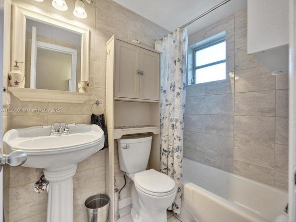 16901 NE 13th Ave 110, Miami FL 33162