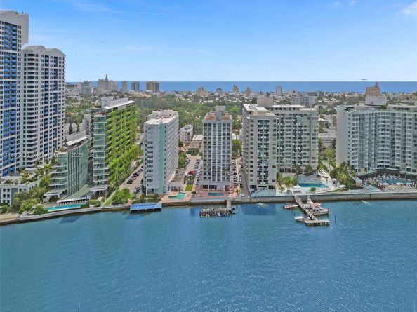 1228 West Ave 201, Miami Beach FL 33139