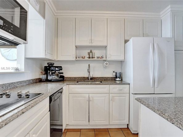 1228 West Ave 201, Miami Beach FL 33139