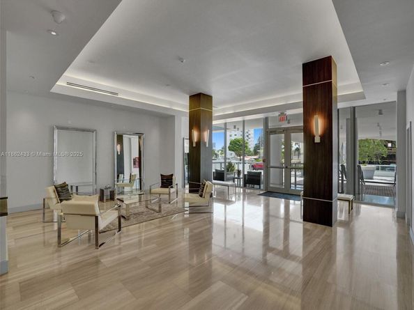 1228 West Ave 201, Miami Beach FL 33139