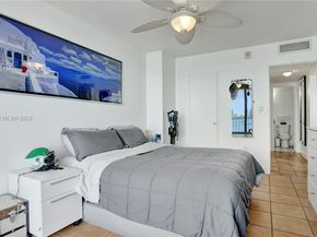 1228 West Ave 201, Miami Beach FL 33139