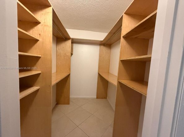 523 Trace Cir 105, Deerfield Beach FL 33441