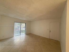 523 Trace Cir 105, Deerfield Beach FL 33441