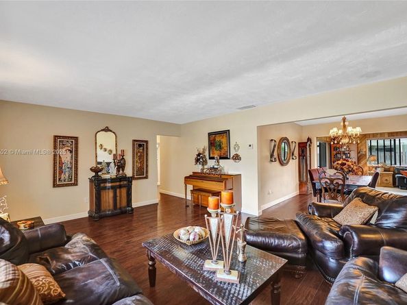 11000 NW 20th St, Pembroke Pines FL 33026