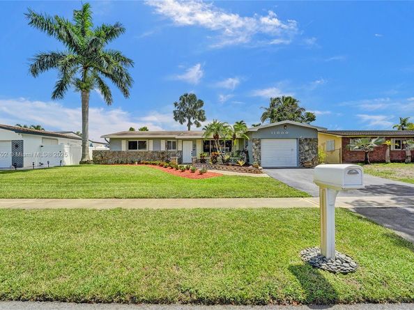 11000 NW 20th St, Pembroke Pines FL 33026