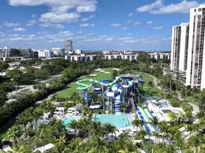 20351 W Country Club Dr TH17, Aventura FL 33180