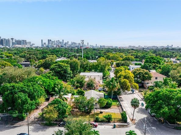 5537 NW 5th Ave, Miami FL 33127