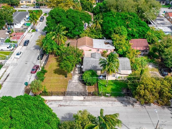 5537 NW 5th Ave, Miami FL 33127