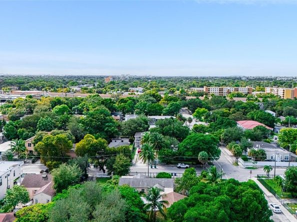 5537 NW 5th Ave, Miami FL 33127