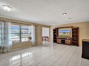 4927 NW 55th Ct, Tamarac FL 33319