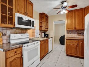 4927 NW 55th Ct, Tamarac FL 33319