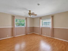 4927 NW 55th Ct, Tamarac FL 33319