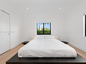 900 W 47th Ct, Miami Beach FL 33140