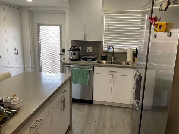 9010 Sunrise Lakes Blvd 304, Sunrise FL 33322