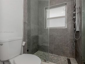 15221 N Laurel Ln N, Pembroke Pines FL 33027