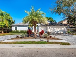 15221 N Laurel Ln N, Pembroke Pines FL 33027