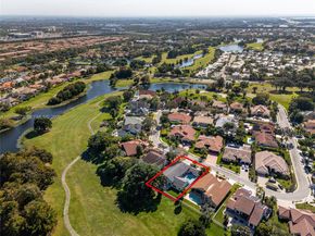 15221 N Laurel Ln N, Pembroke Pines FL 33027