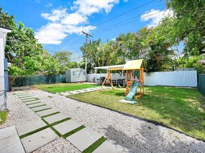 876 NE 81st St, Miami FL 33138