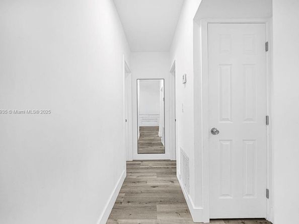 876 NE 81st St, Miami FL 33138