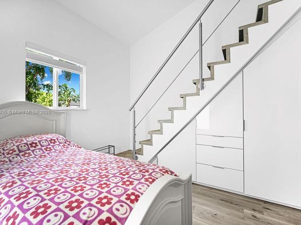 876 NE 81st St, Miami FL 33138