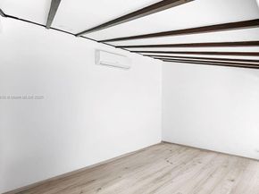 876 NE 81st St, Miami FL 33138