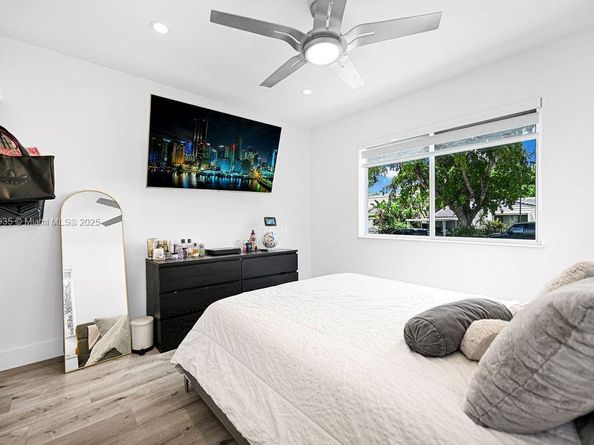 876 NE 81st St, Miami FL 33138