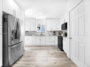 876 NE 81st St, Miami FL 33138