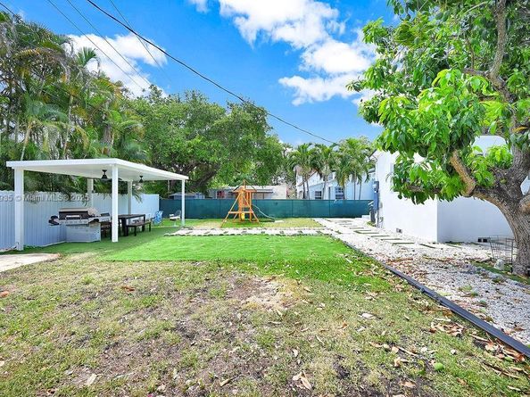 876 NE 81st St, Miami FL 33138