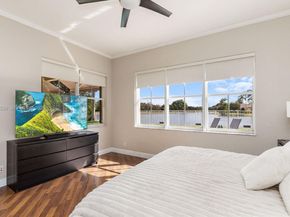 766 Sunflower Cir, Weston FL 33327