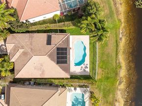 766 Sunflower Cir, Weston FL 33327