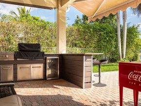 766 Sunflower Cir, Weston FL 33327