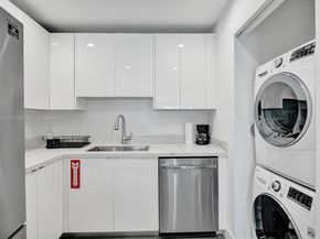 417 SW 15th St, Fort Lauderdale FL 33315