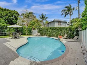 417 SW 15th St, Fort Lauderdale FL 33315