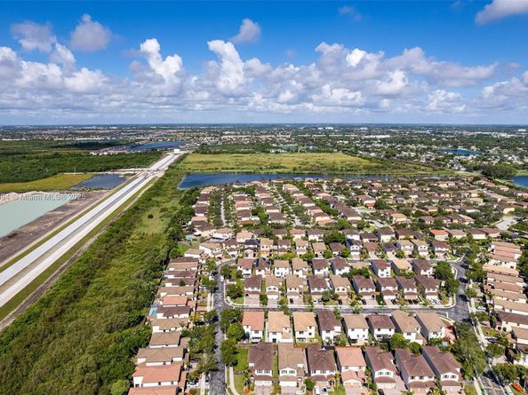 22777 SW 93rd Ct, Cutler Bay FL 33190