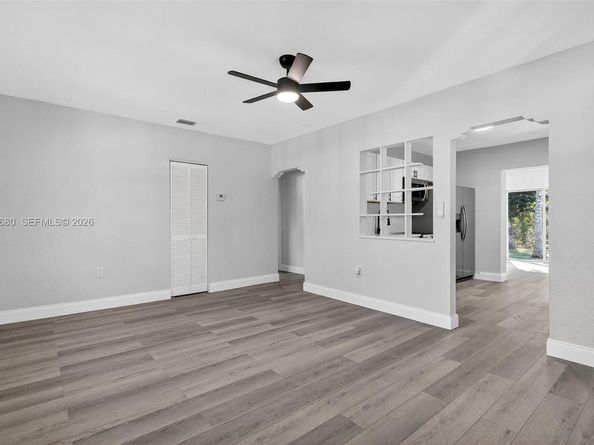 870 NE 144th St, North Miami FL 33161