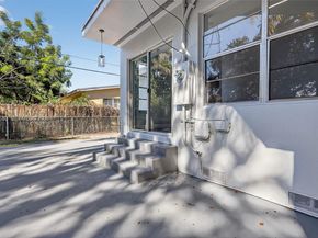 870 NE 144th St, North Miami FL 33161